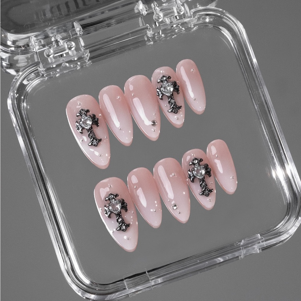 Nailcissist eve pink ombre press-on nails • small • limited edition